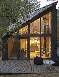 petite maison en bois moderne